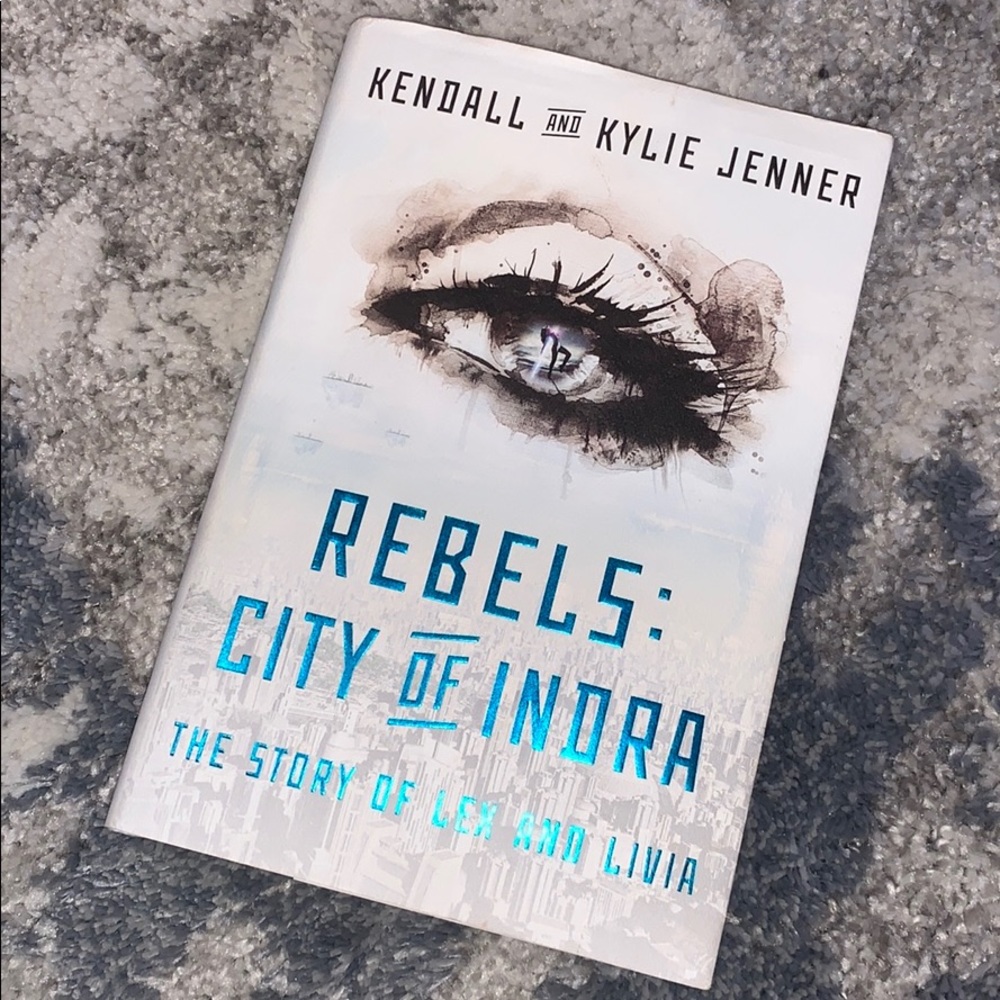 SIGNED COPY Kendall & Kylie Jenner Rebels Book Autograph